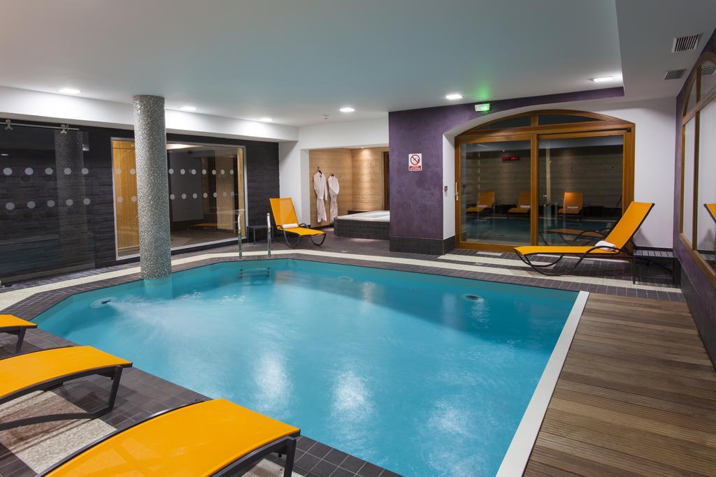 Le Calgary Hotel เลเซซี ภายนอก รูปภาพ
