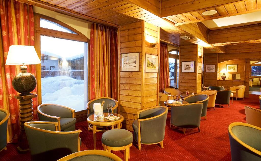 Le Calgary Hotel เลเซซี ภายนอก รูปภาพ